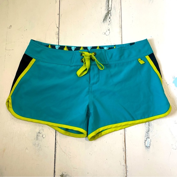 The North Face Womens Summer Shorts - Sz. 6 - Picture 1 of 14